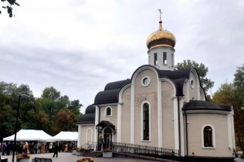 Храм во имя Иоанна Воина построен в парке Памяти в Белгороде.